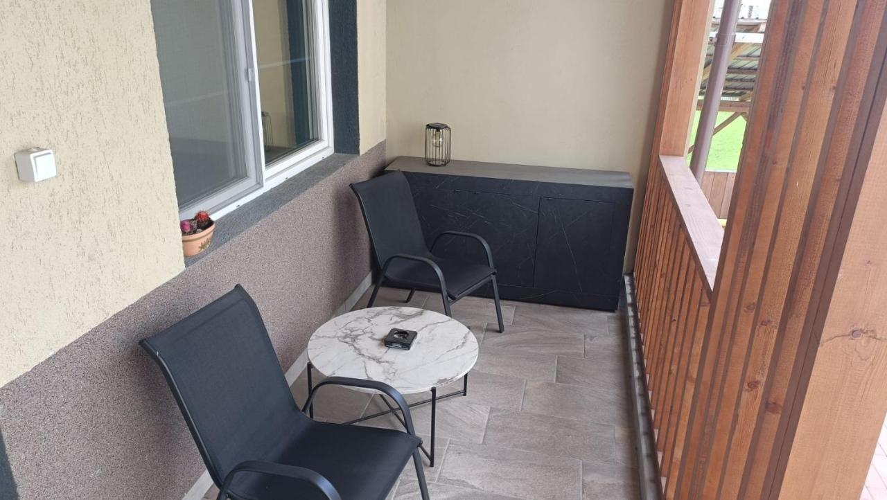 מיירקורה-צ'וק New Apartment Apartament Modern Recent Construit Modern Ujepitesu Tarsashazi Lakresz מראה חיצוני תמונה